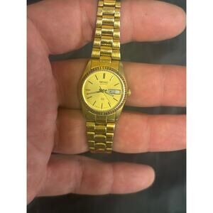 Seiko 2A23-0039 Gold Tone Women’s Watch! New Battery.